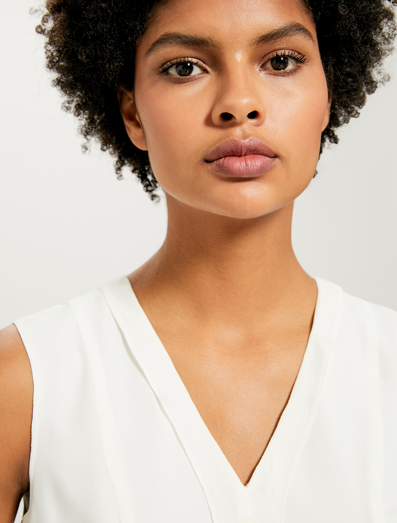 Slim-fit flounce top, ivory - Pennyblack Slim-fit flounce top - ivory - pennyblack
