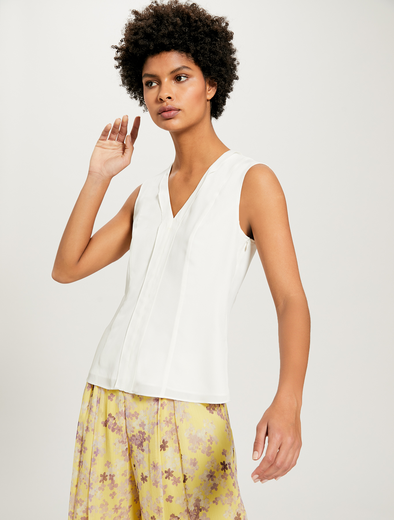 Slim-fit flounce top, ivory - Pennyblack Slim-fit flounce top - ivory - pennyblack