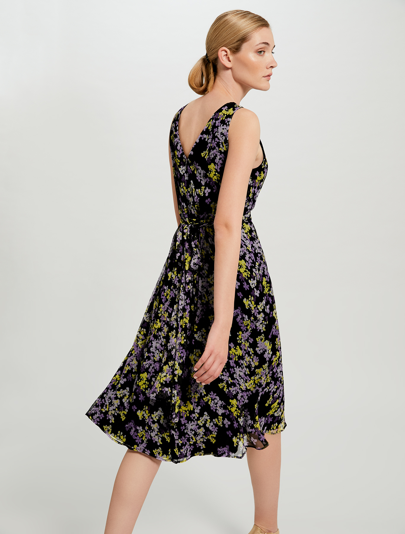 Abito floreale con lacci, fantasia nero - Pennyblack Abito floreale con lacci - fantasia nero - pennyblack