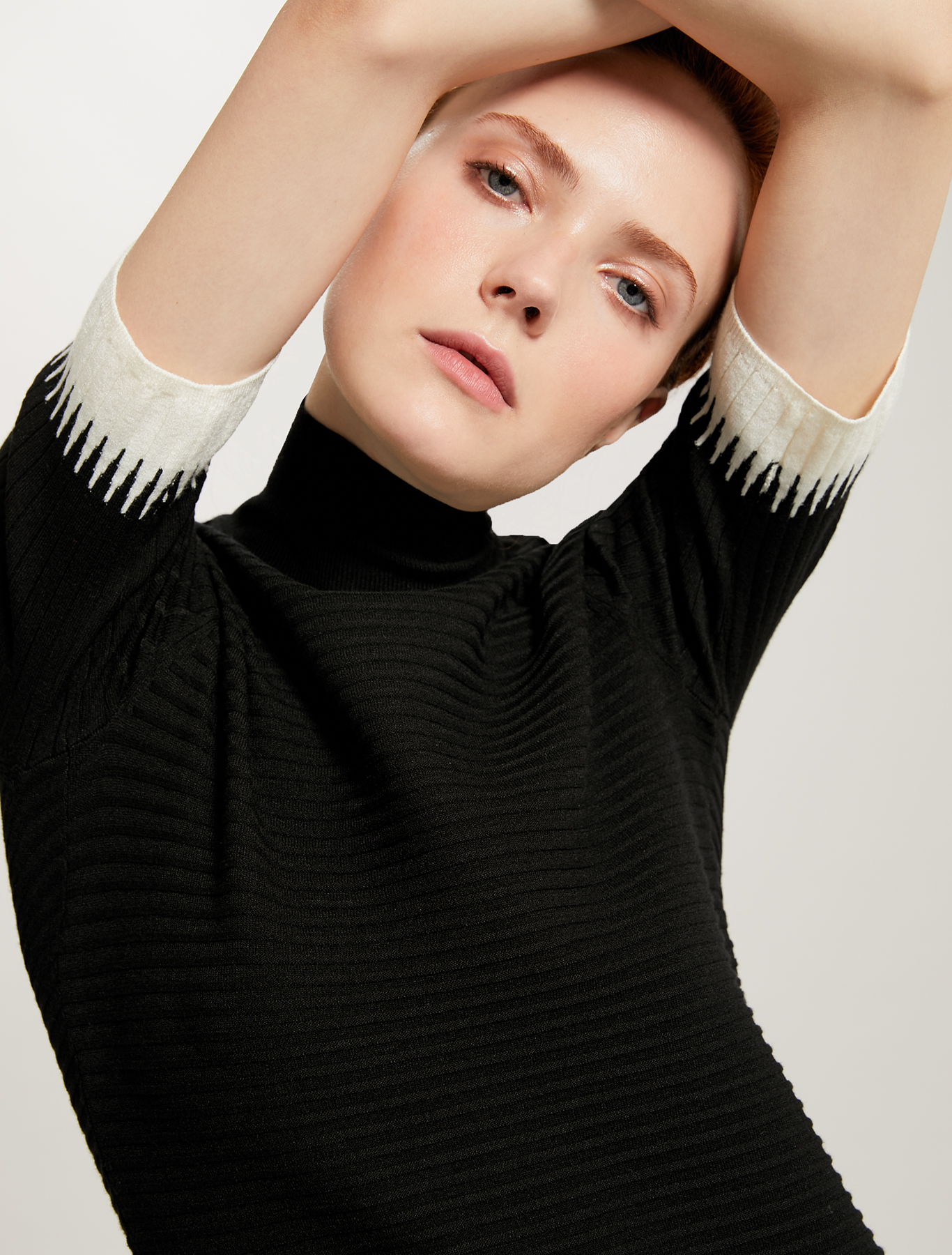 Turtleneck with contrasting details, black pattern - Pennyblack Turtleneck with contrasting details - black pattern - pennyblack