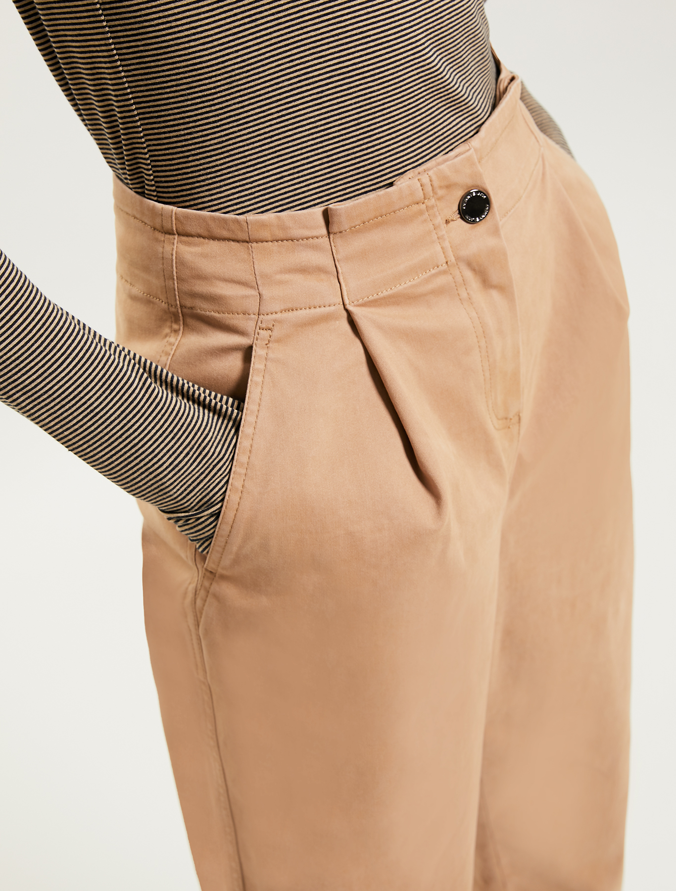 Cotton, carrot-fit trousers, beige - Pennyblack Cotton, carrot-fit trousers - beige - pennyblack