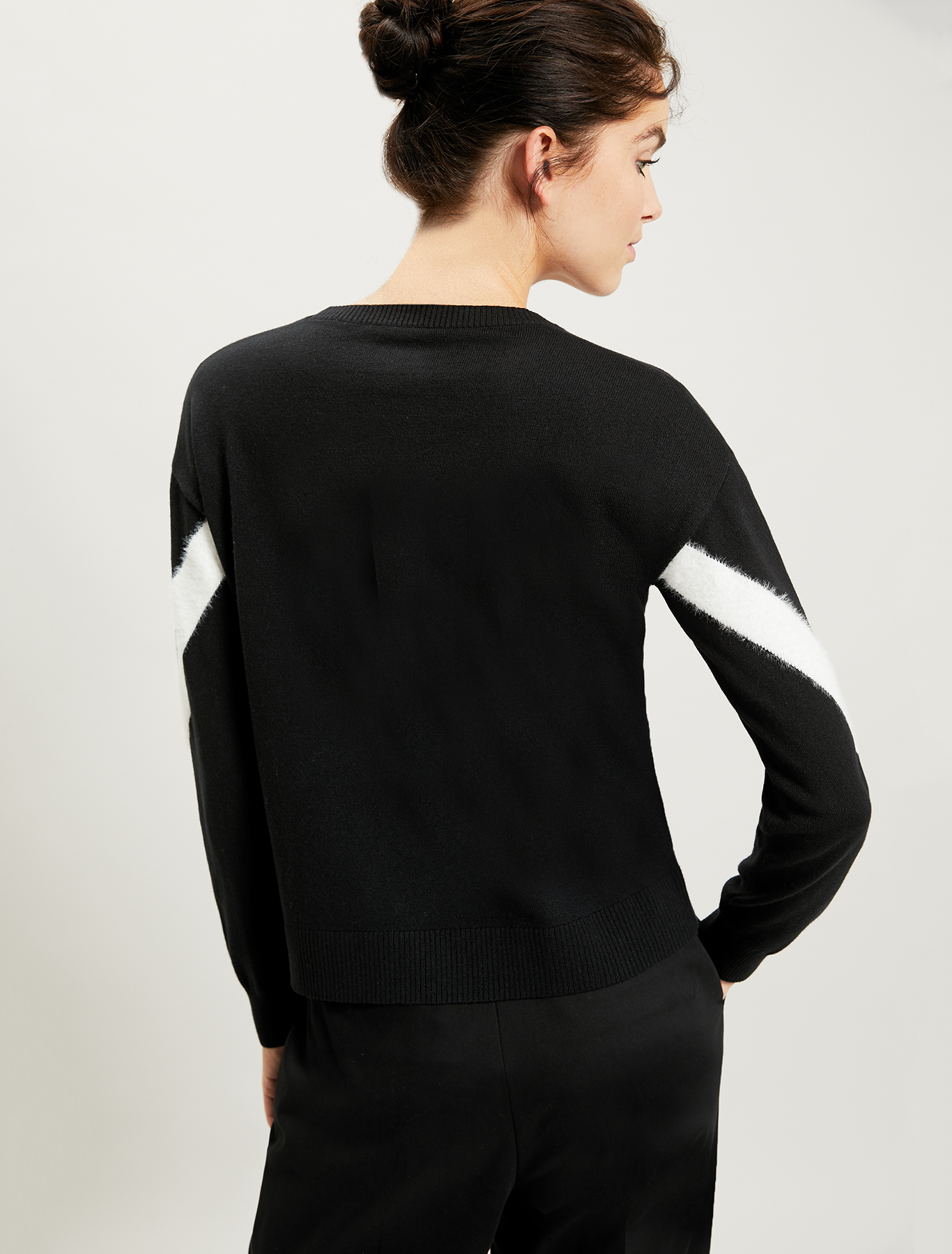 Sweater with geometric inlay, black - Pennyblack Sweater with geometric inlay - black - pennyblack