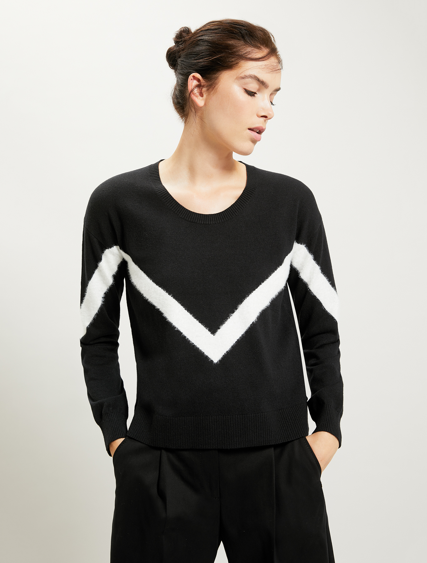 Sweater with geometric inlay, black - Pennyblack Sweater with geometric inlay - black - pennyblack