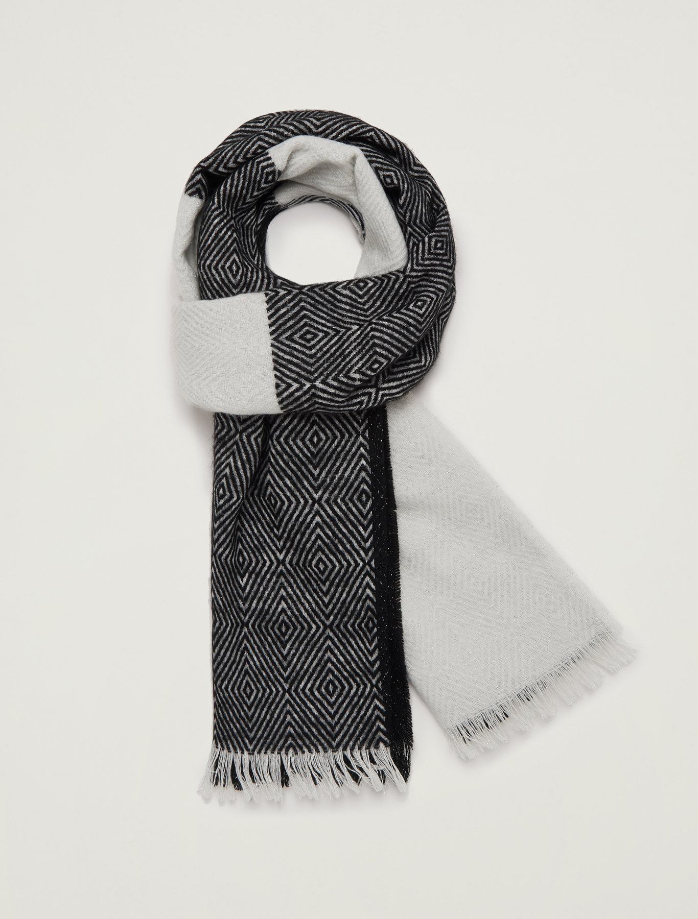 Jacquard scarf with lamé, black - Pennyblack Jacquard scarf with lamé - black - pennyblack