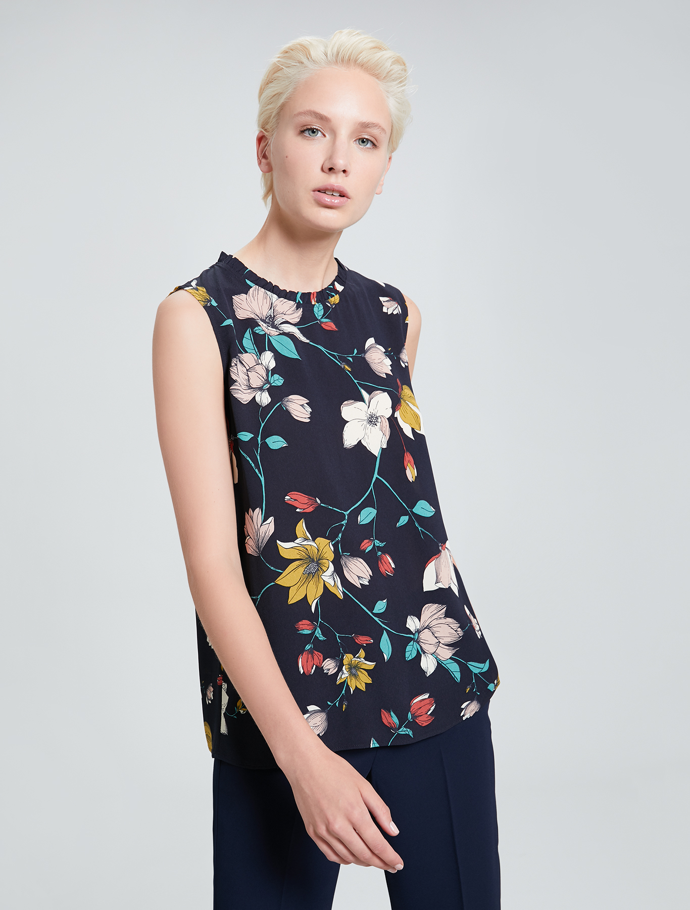 Floral crêpe de Chine top, navy blue pattern - Pennyblack Floral crêpe de Chine top - navy blue pattern - pennyblack