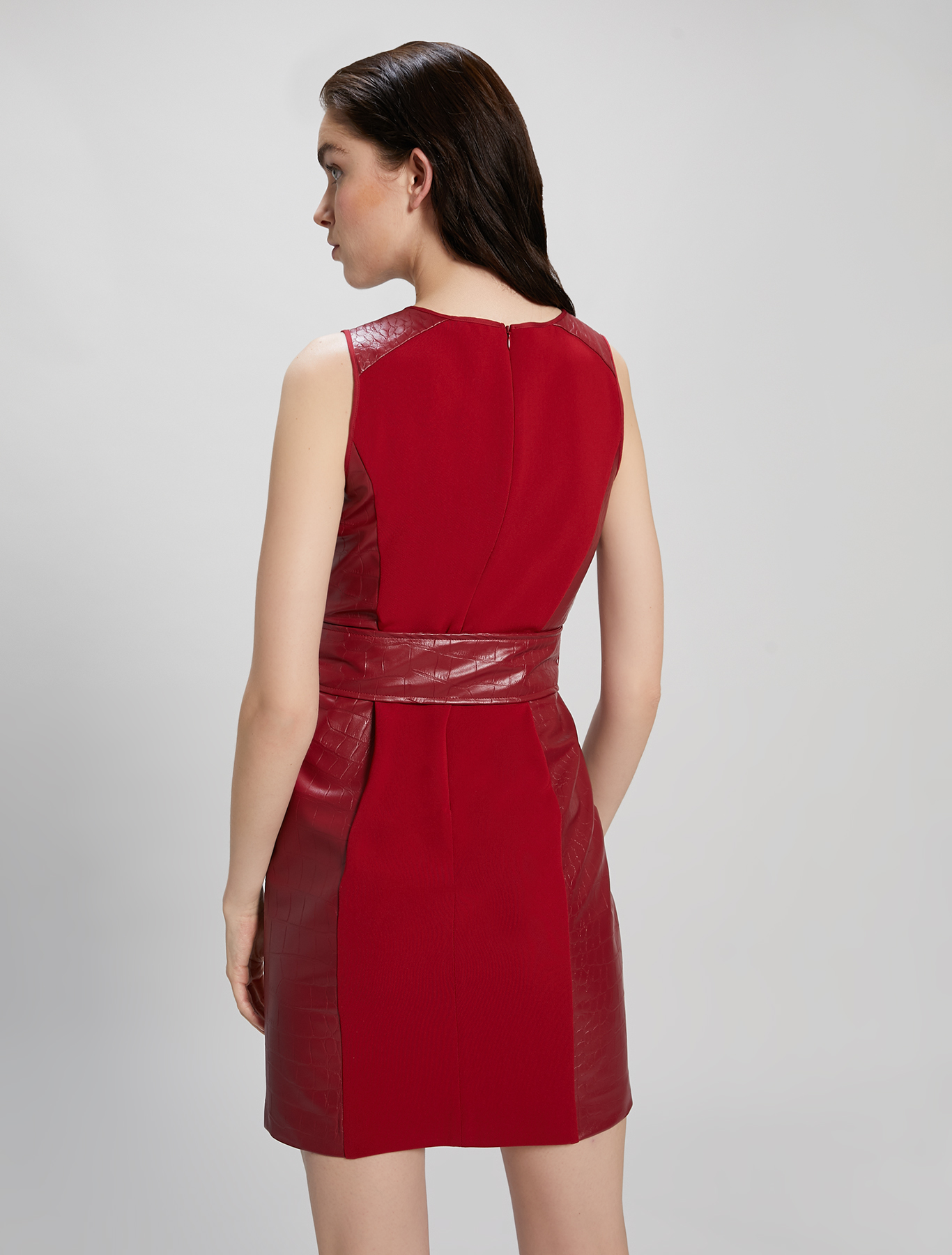 Sheath dress with croc texture, burgundy - Pennyblack Sheath dress with croc texture - burgundy - pennyblack