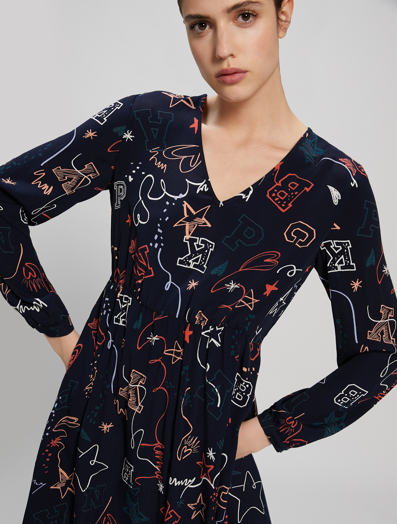 Printed crêpe dress, navy blue pattern - Pennyblack Printed crêpe dress - navy blue pattern - pennyblack