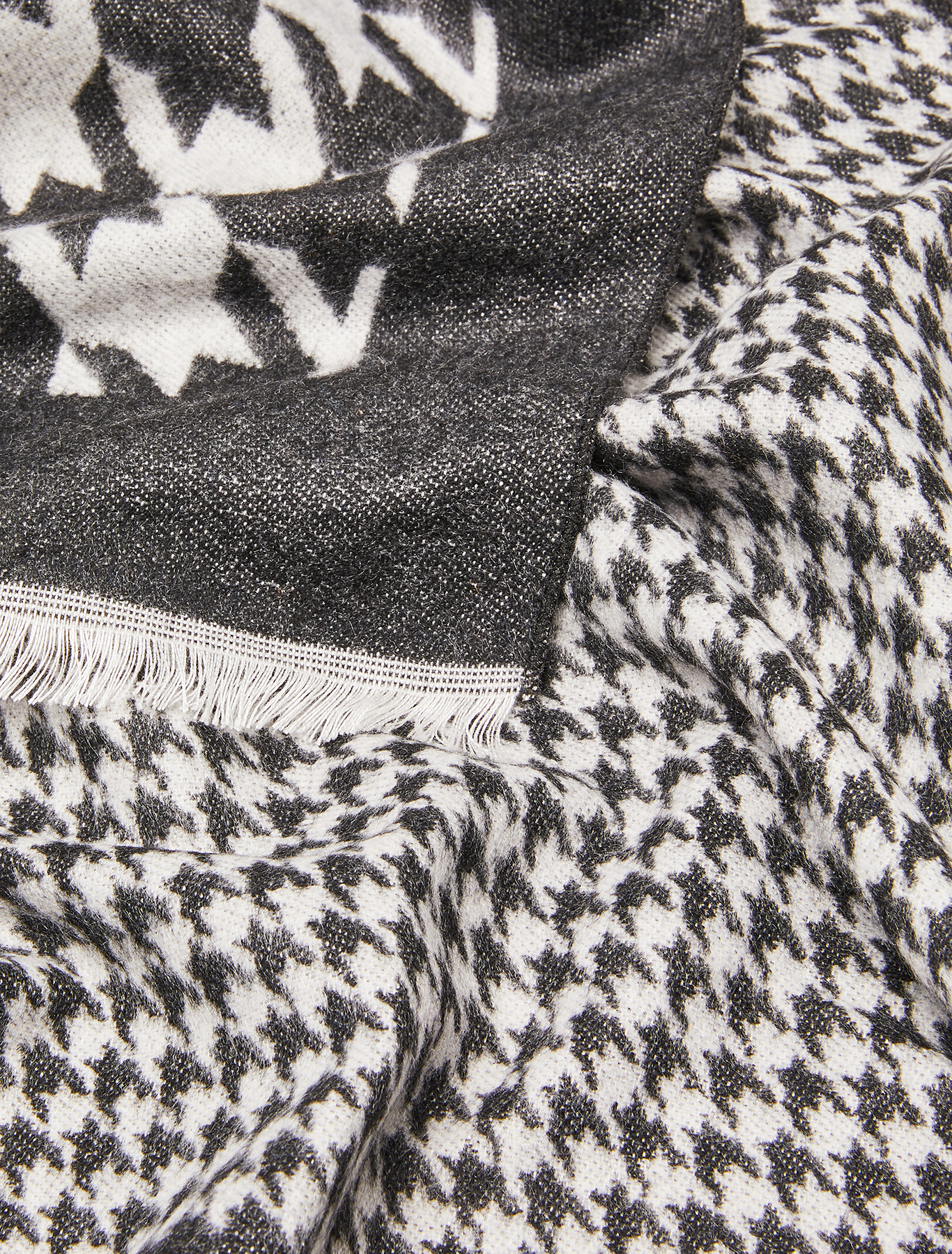 Jacquard stole, black - Pennyblack Jacquard stole - black - pennyblack