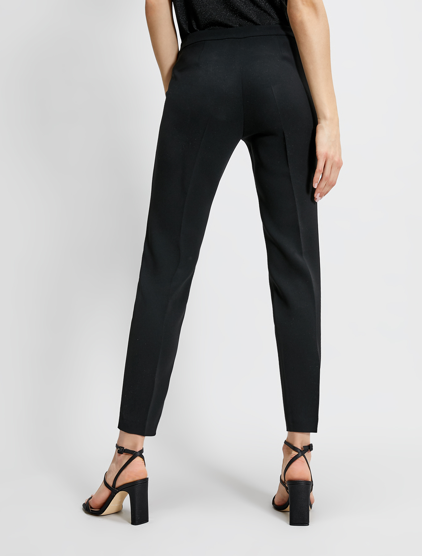Slim-fit trousers in flowing fabric, black - Pennyblack Slim-fit trousers in flowing fabric - black - pennyblack