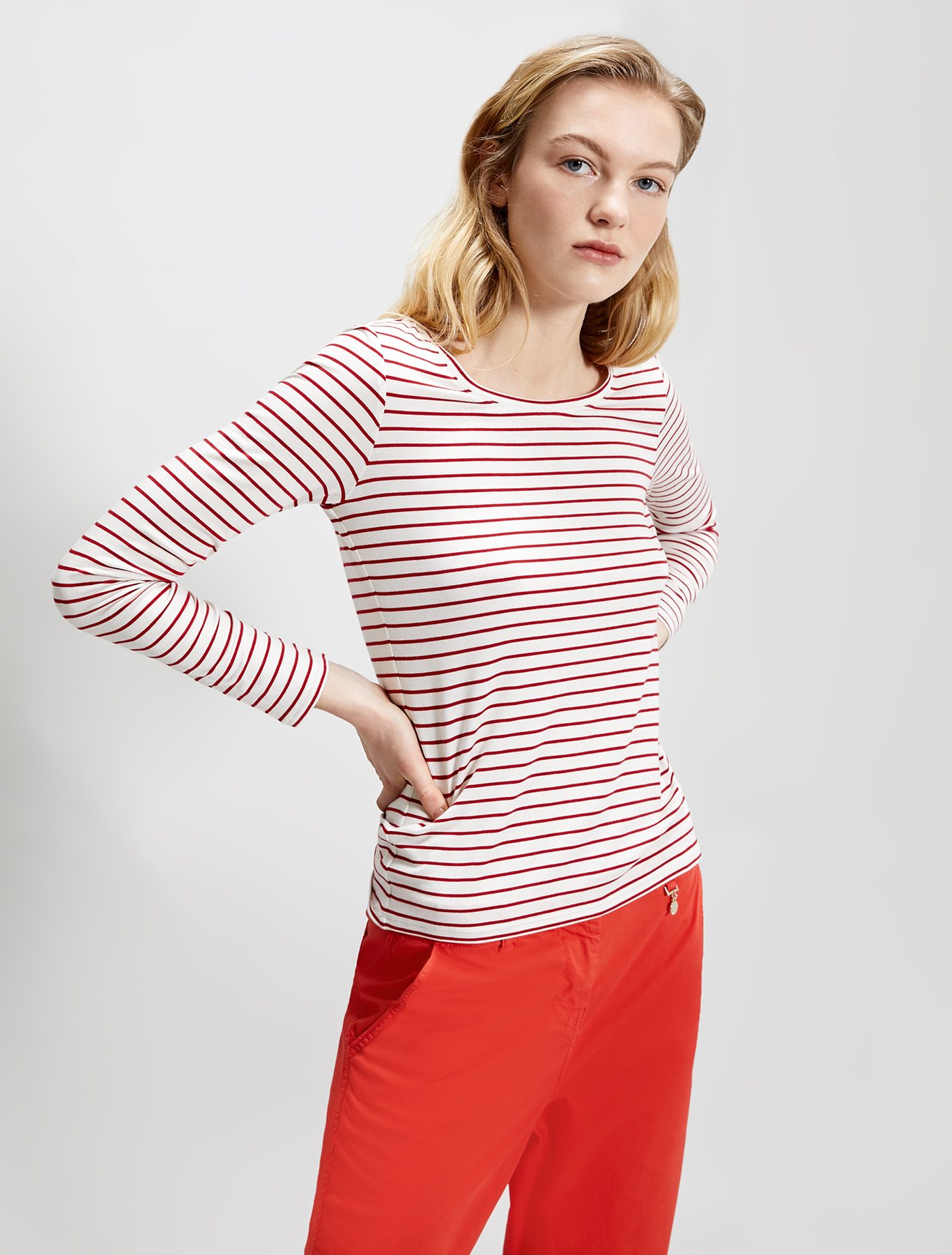Flowing jersey T-shirt, red pattern - Pennyblack Flowing jersey T-shirt - red pattern - pennyblack
