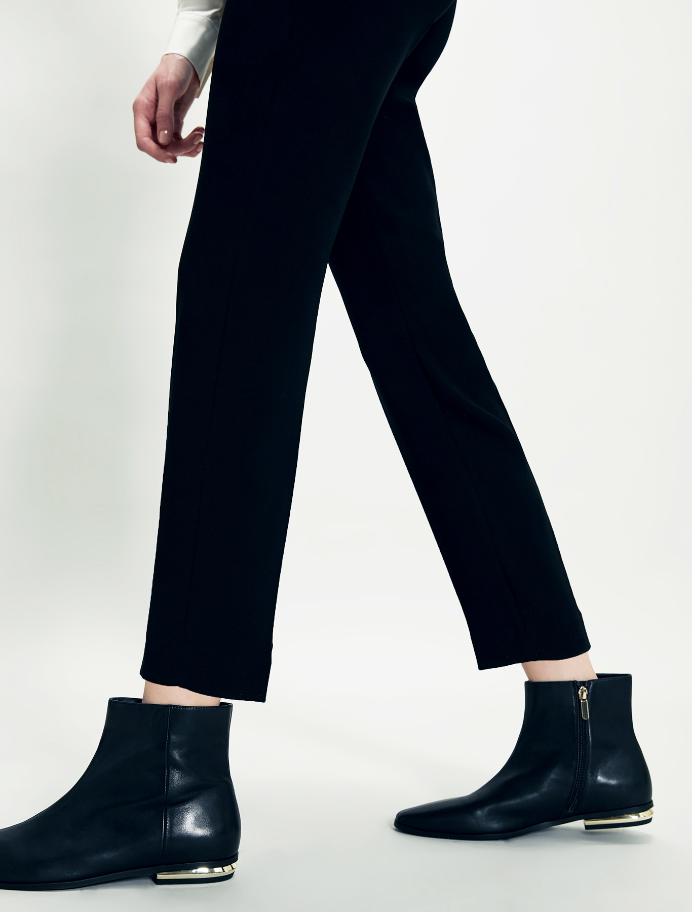 Slim-fit trousers in flowing fabric, black - Pennyblack Slim-fit trousers in flowing fabric - black - pennyblack