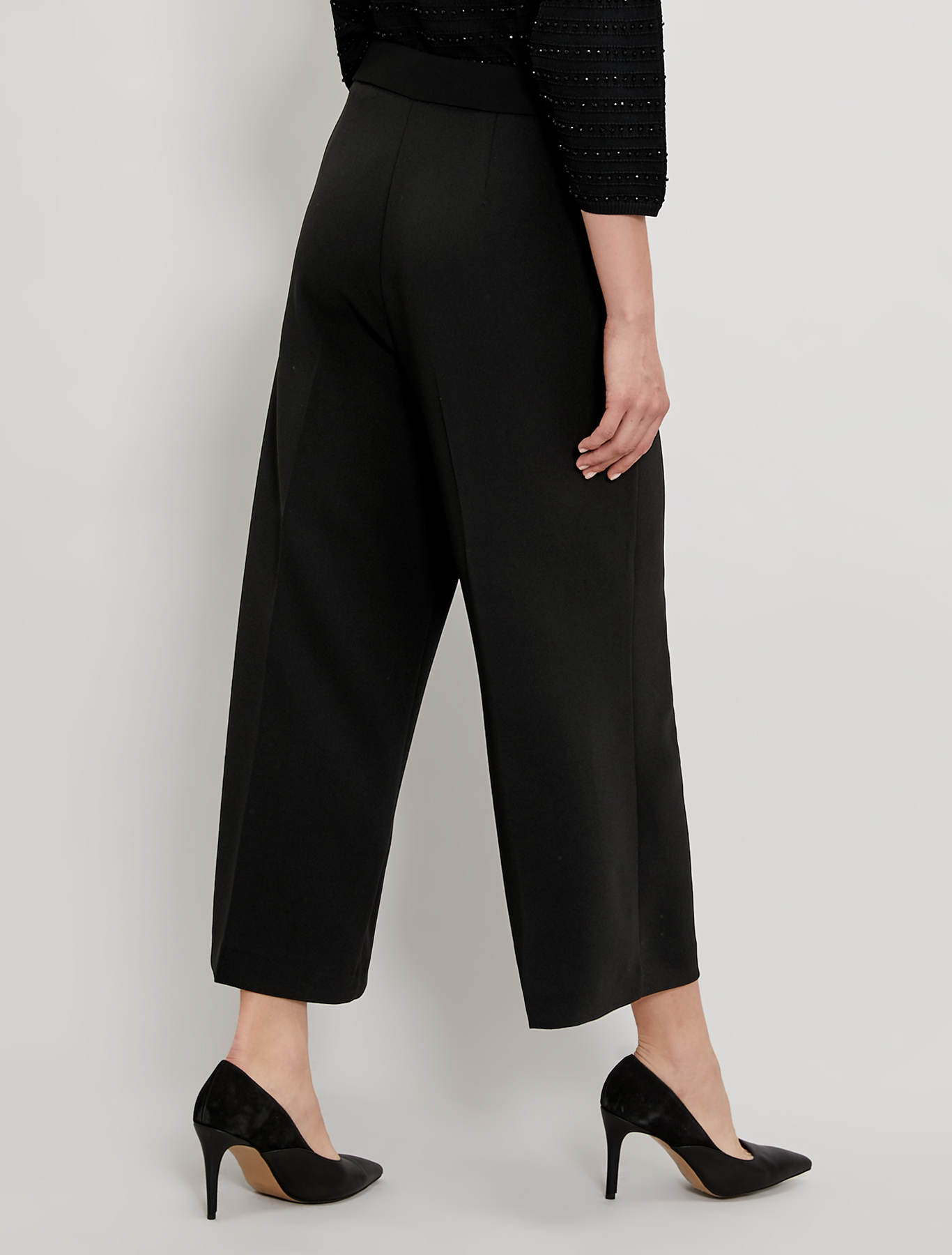 Flowing fabric wide-leg trousers, black - Pennyblack Flowing fabric wide-leg trousers - black - pennyblack