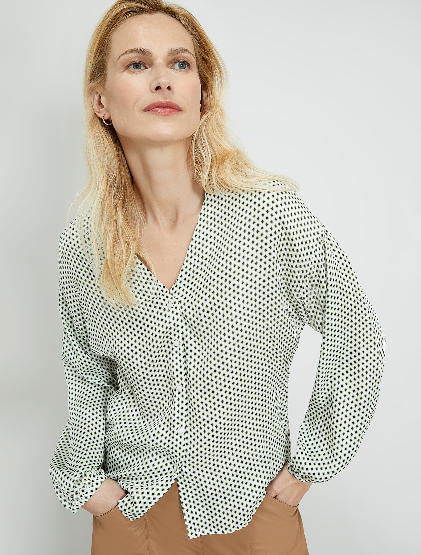 Micro-patterned shirt, olive green pattern - Pennyblack Micro-patterned shirt - olive green pattern - pennyblack