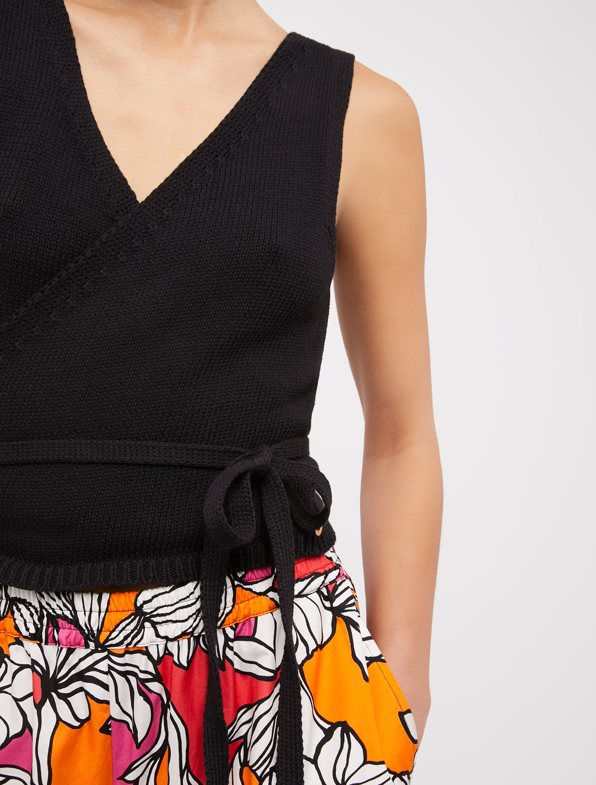 Knit wrap-around, black - Pennyblack Knit wrap-around - black - pennyblack