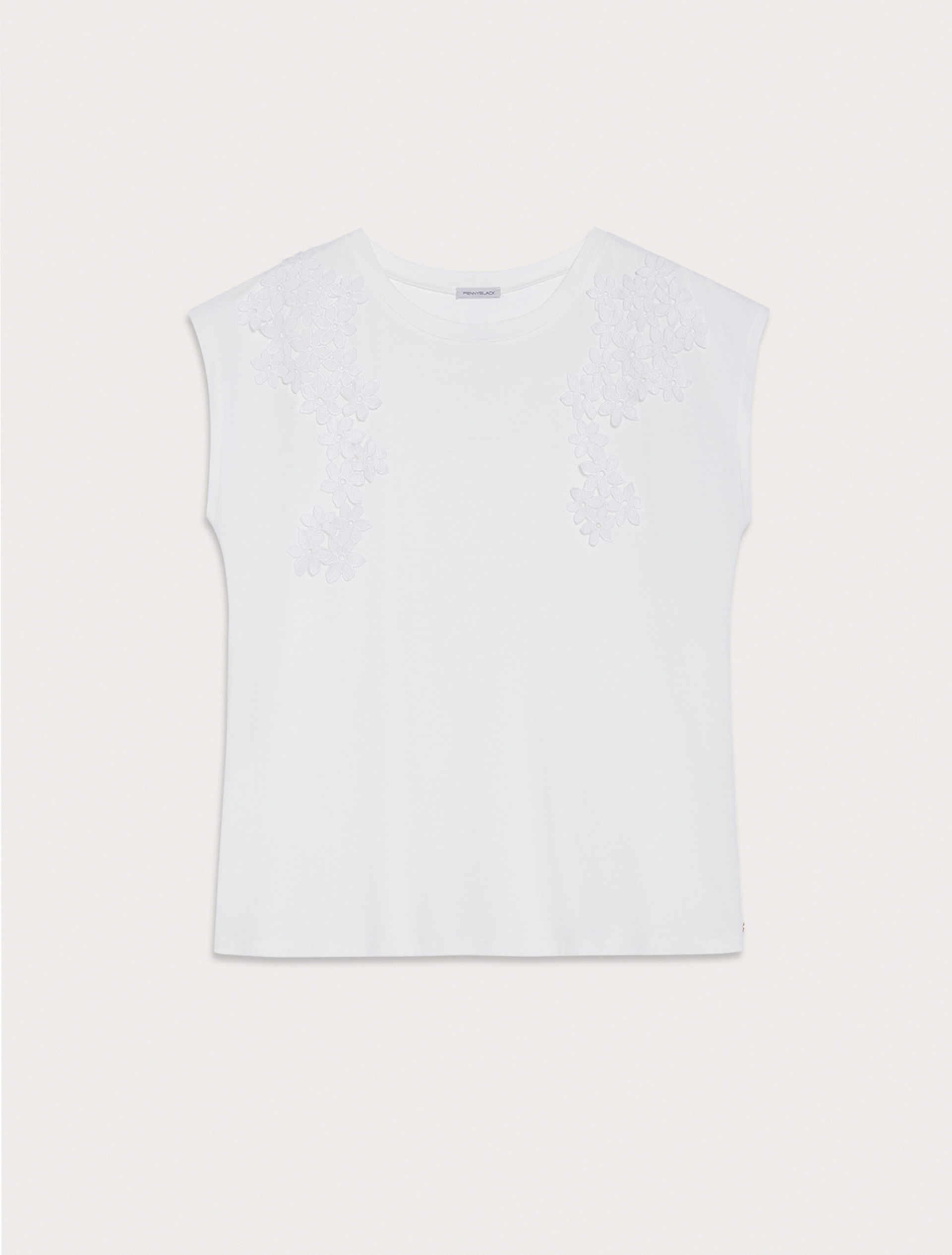 T-shirt with floral appliqués, white - Pennyblack T-shirt with floral appliqués - white - pennyblack