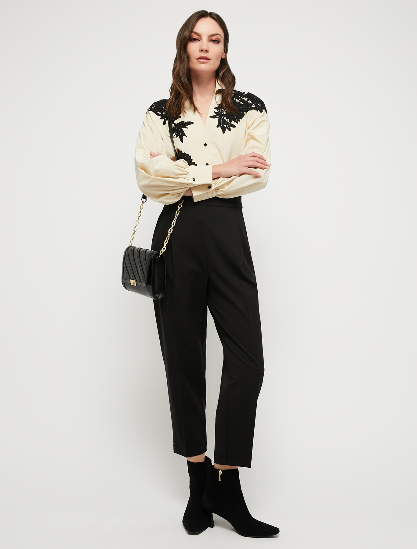 Carrot-fit twill trousers, black | Pennyblack Carrot-fit twill trousers - black - pennyblack