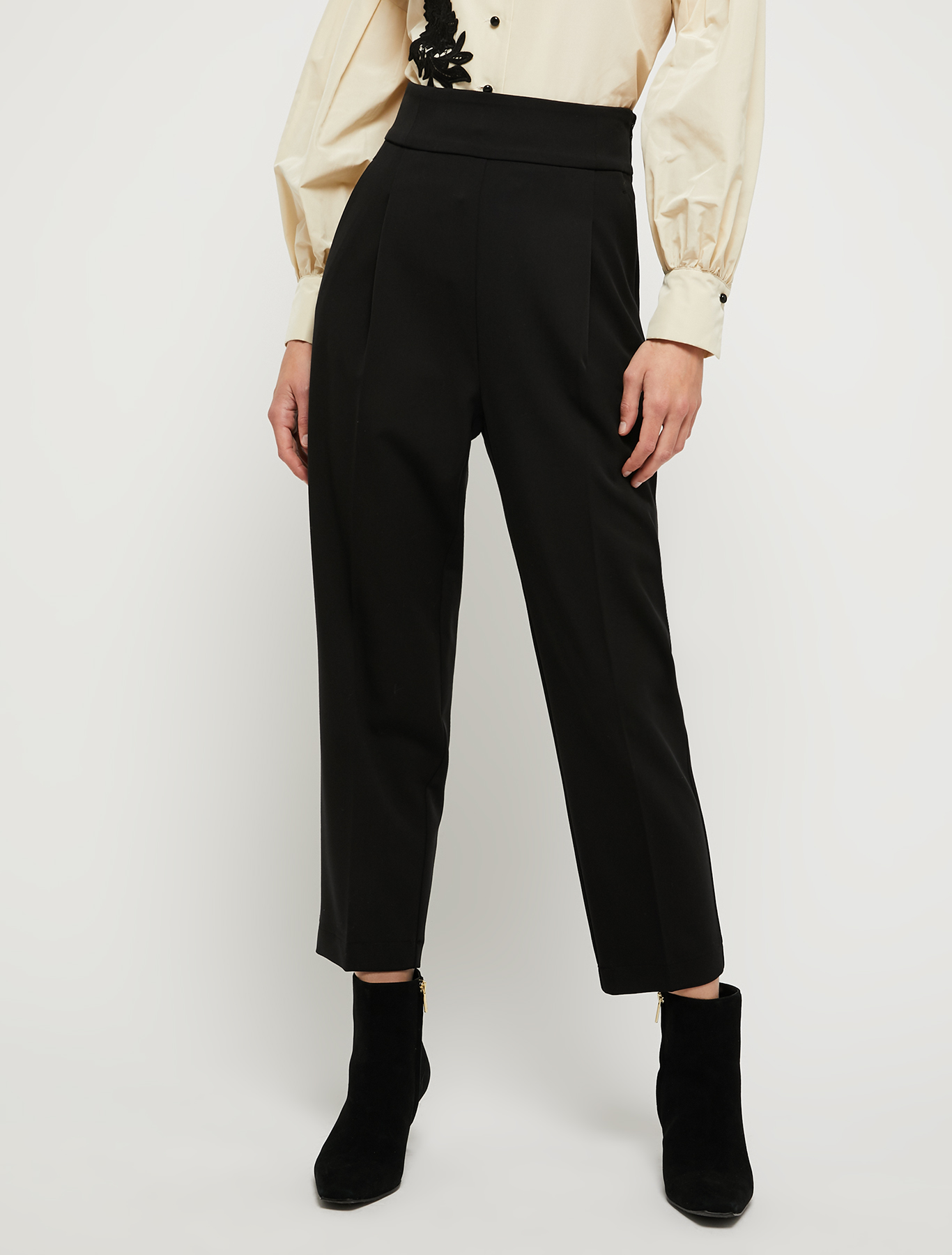 Carrot-fit twill trousers, black | Pennyblack Carrot-fit twill trousers - black - pennyblack