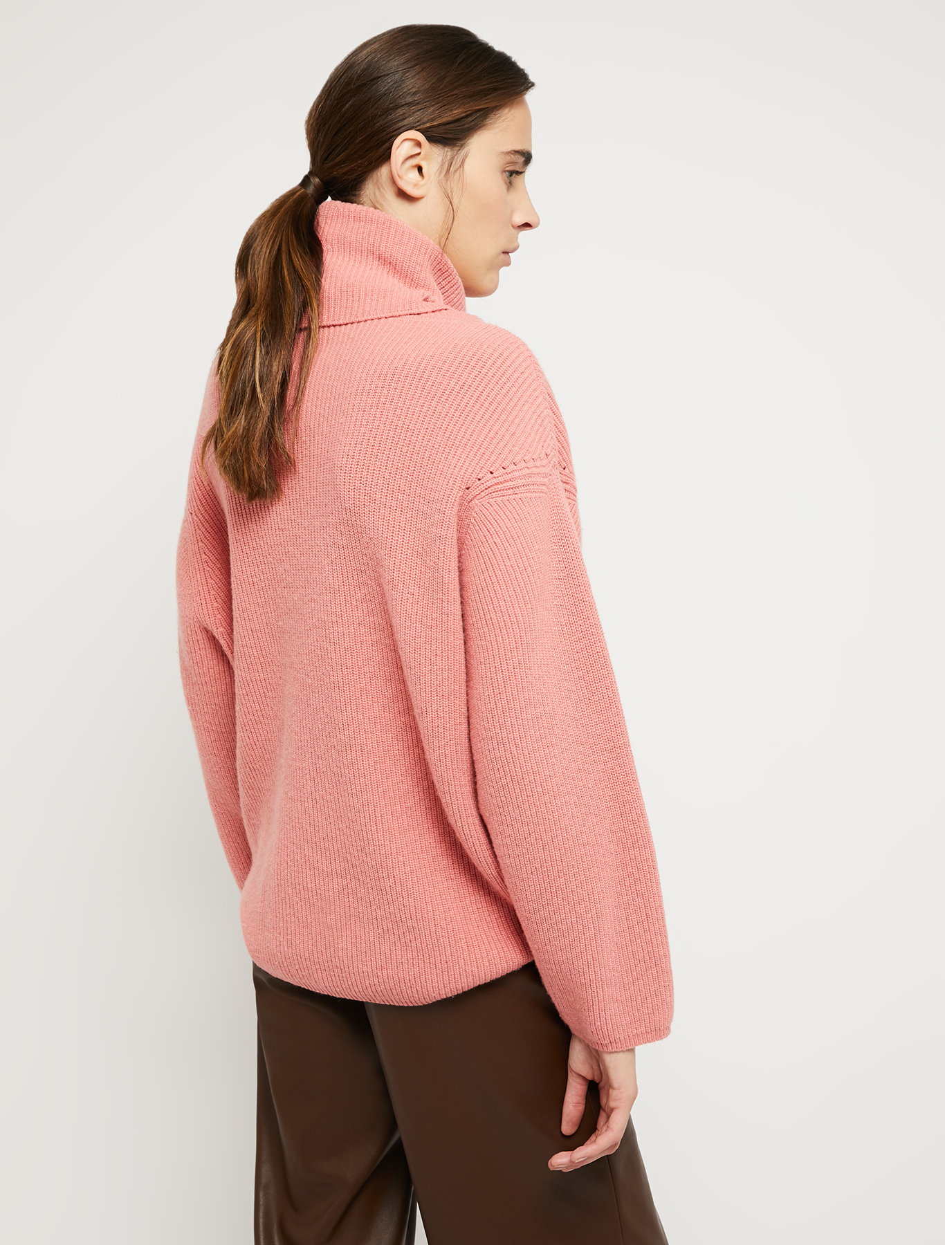 Pullover with a ring collar, beige | Pennyblack Pullover with a ring collar - beige - pennyblack
