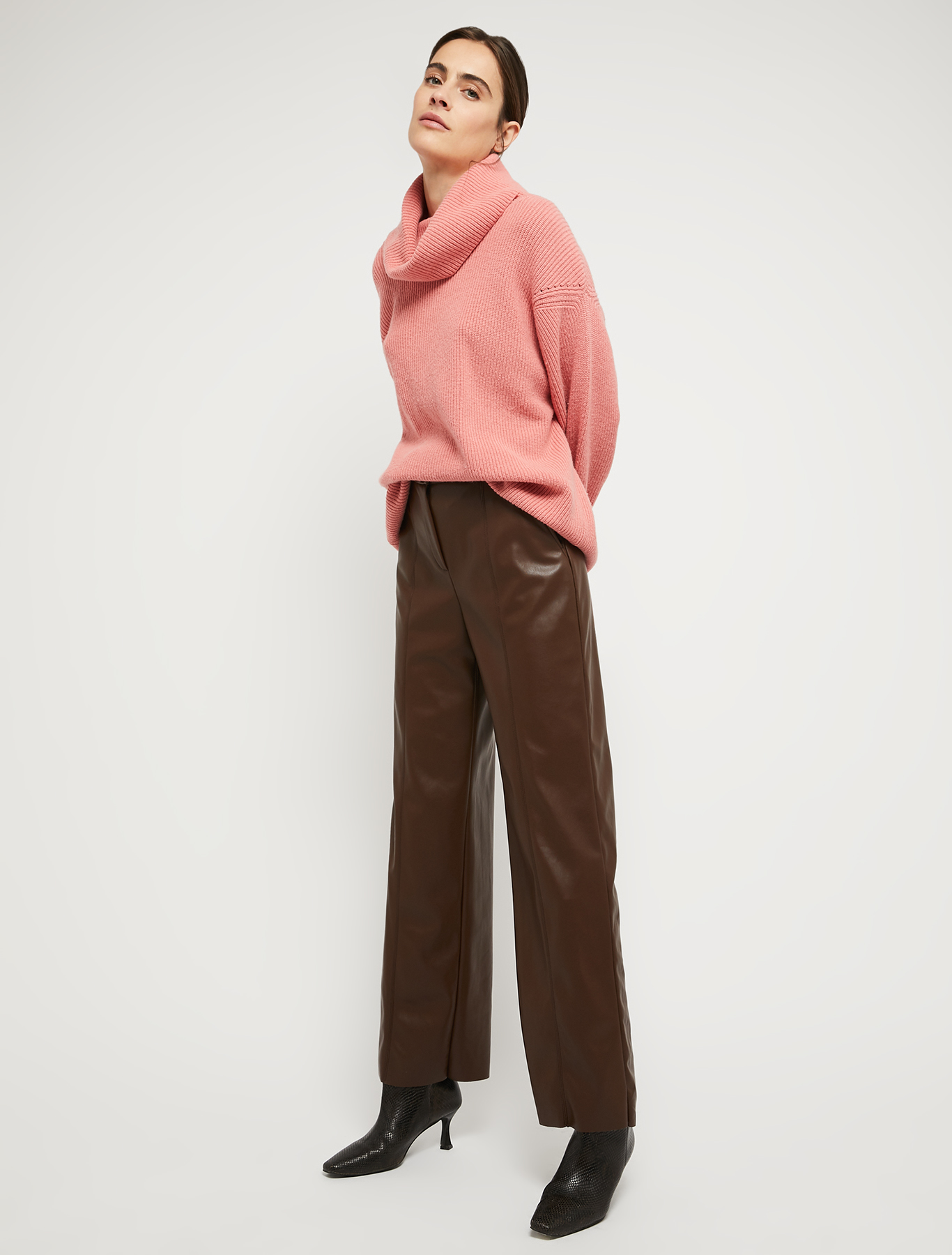 Pullover with a ring collar, beige | Pennyblack Pullover with a ring collar - beige - pennyblack