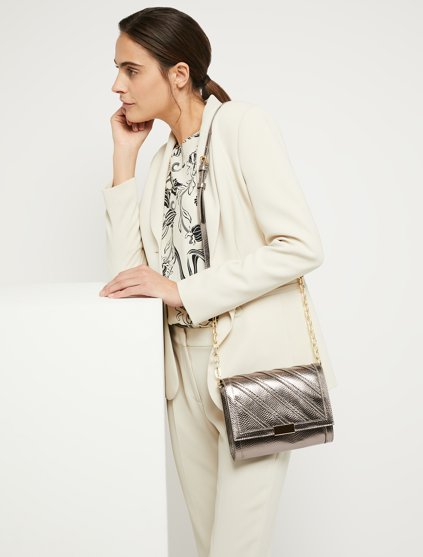 Lizard-print clutch, light grey | Pennyblack Lizard-print clutch - light grey - pennyblack