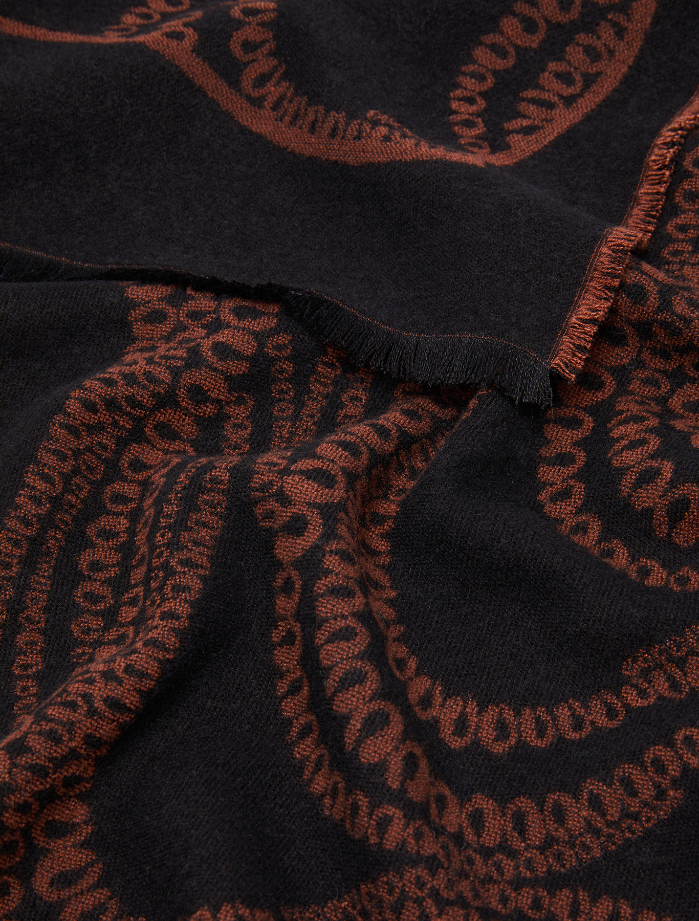 Jacquard patterned stole, brown | Pennyblack Jacquard patterned stole - brown - pennyblack