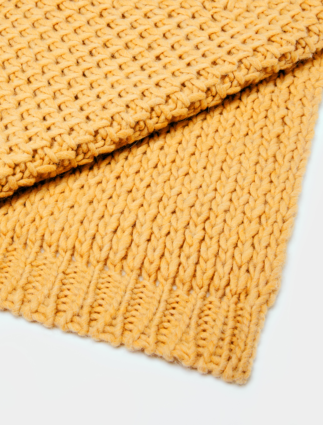 Honeycomb-knit scarf, pale yellow | Pennyblack Honeycomb-knit scarf - pale yellow - pennyblack