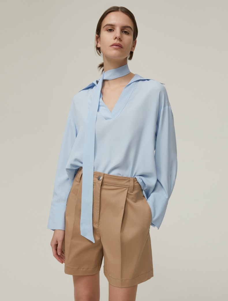 Crepe de chine polo blouse - LIGHT BLUE - pennyblack