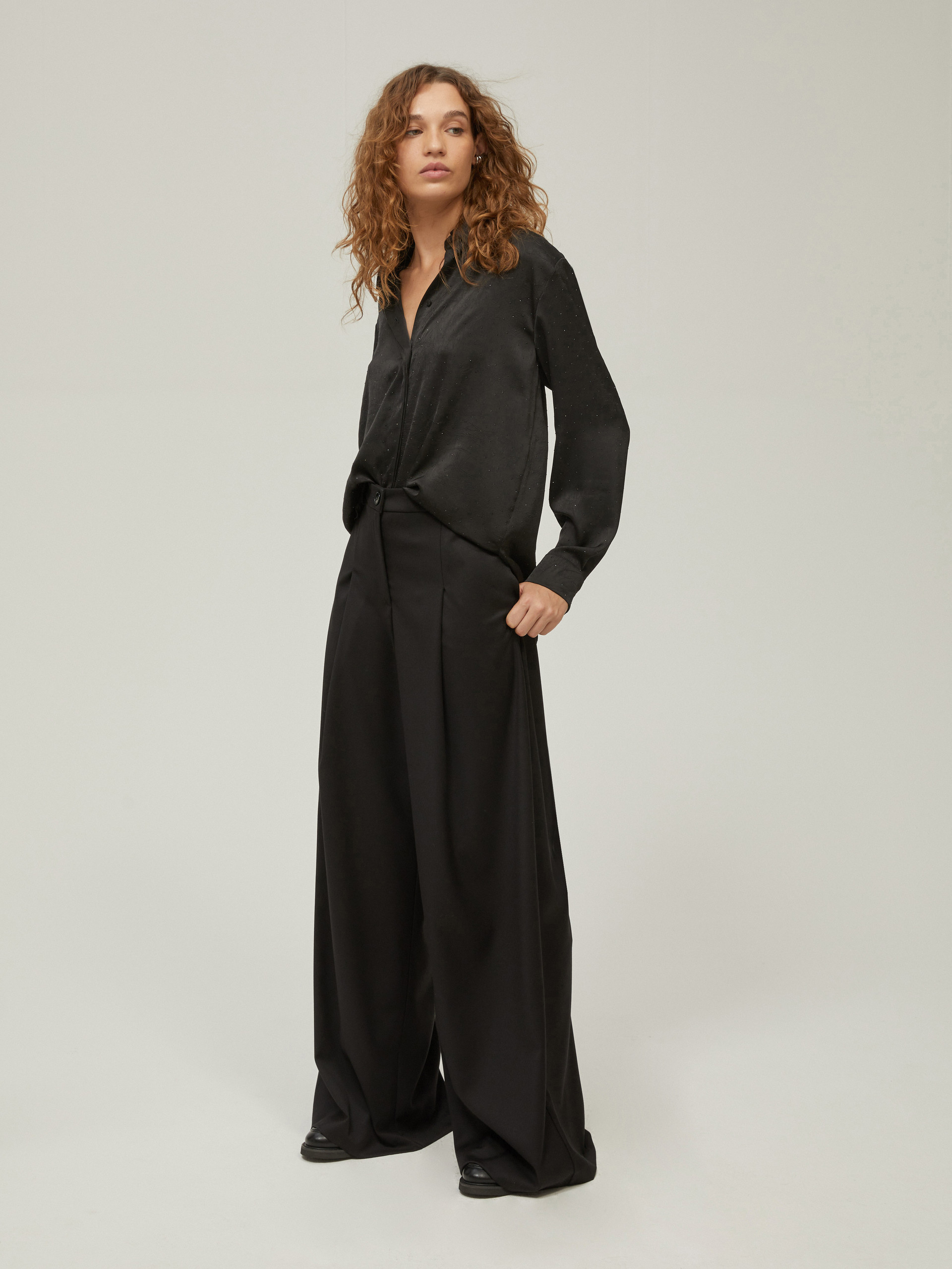 Wide, fluid-fit trousers - BLACK - pennyblack