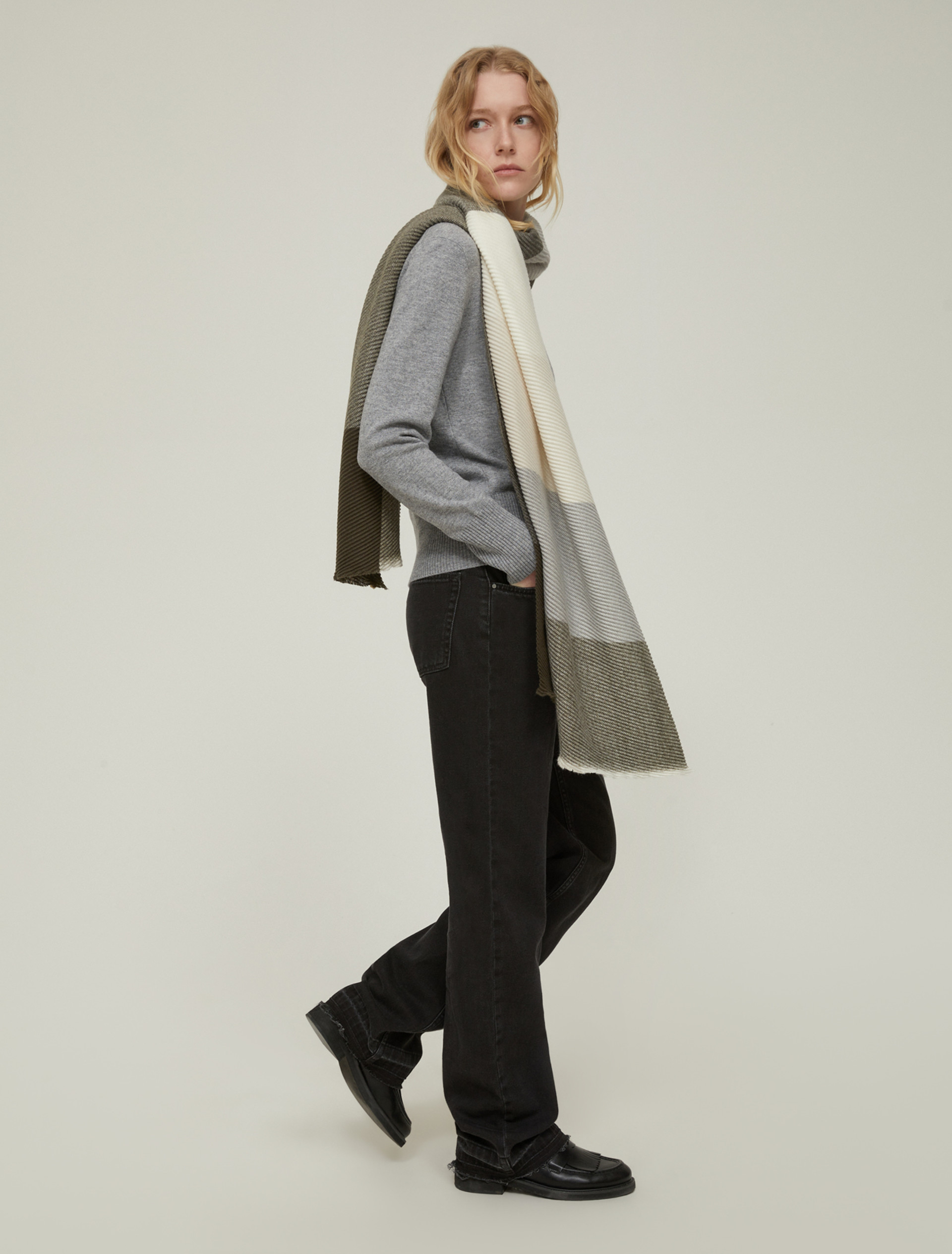 Straight-fit jeans - BLACK - pennyblack