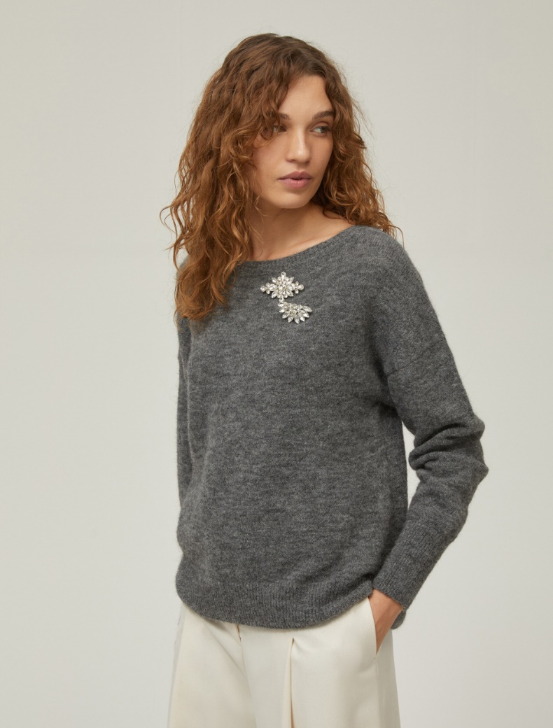 Bejewelled brooch sweater - MELANGE GREY - pennyblack