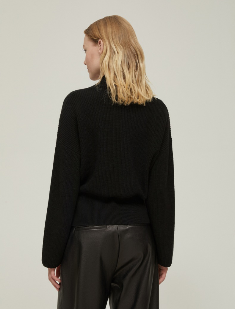 Cross-neck sweater - BLACK - pennyblack