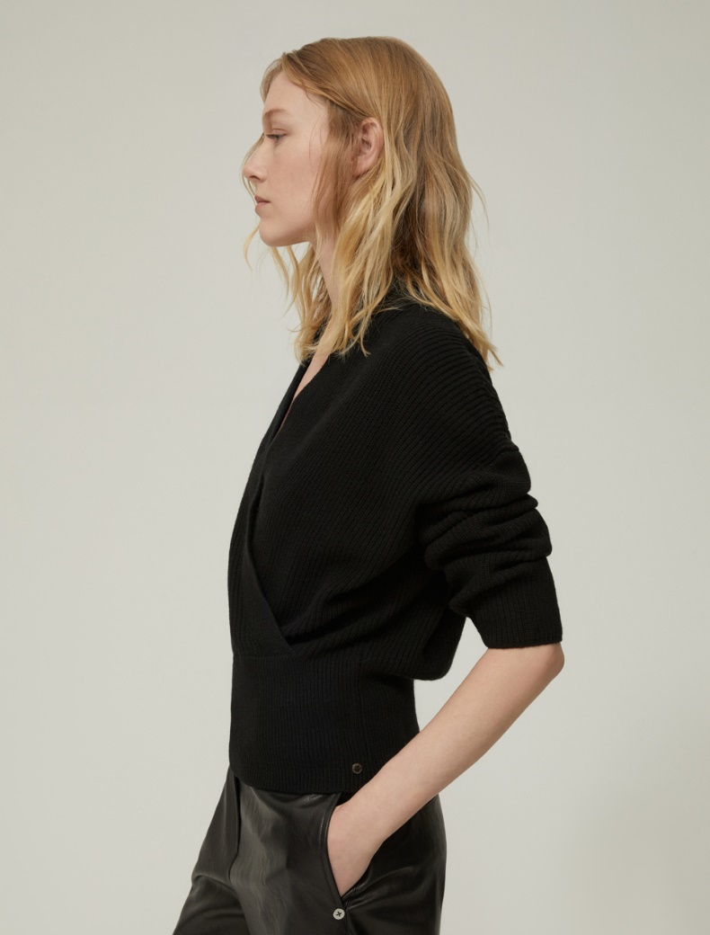 Cross-neck sweater - BLACK - pennyblack