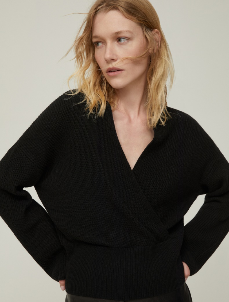 Cross-neck sweater - BLACK - pennyblack