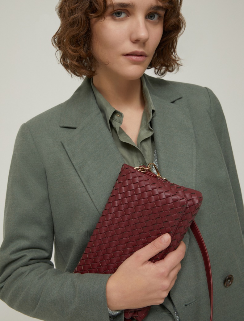 Woven pouch with shoulder strap - BORDEAUX - pennyblack