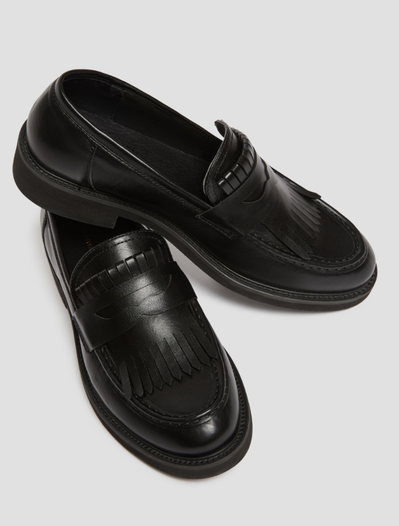 Fringed moccasins - BLACK - pennyblack