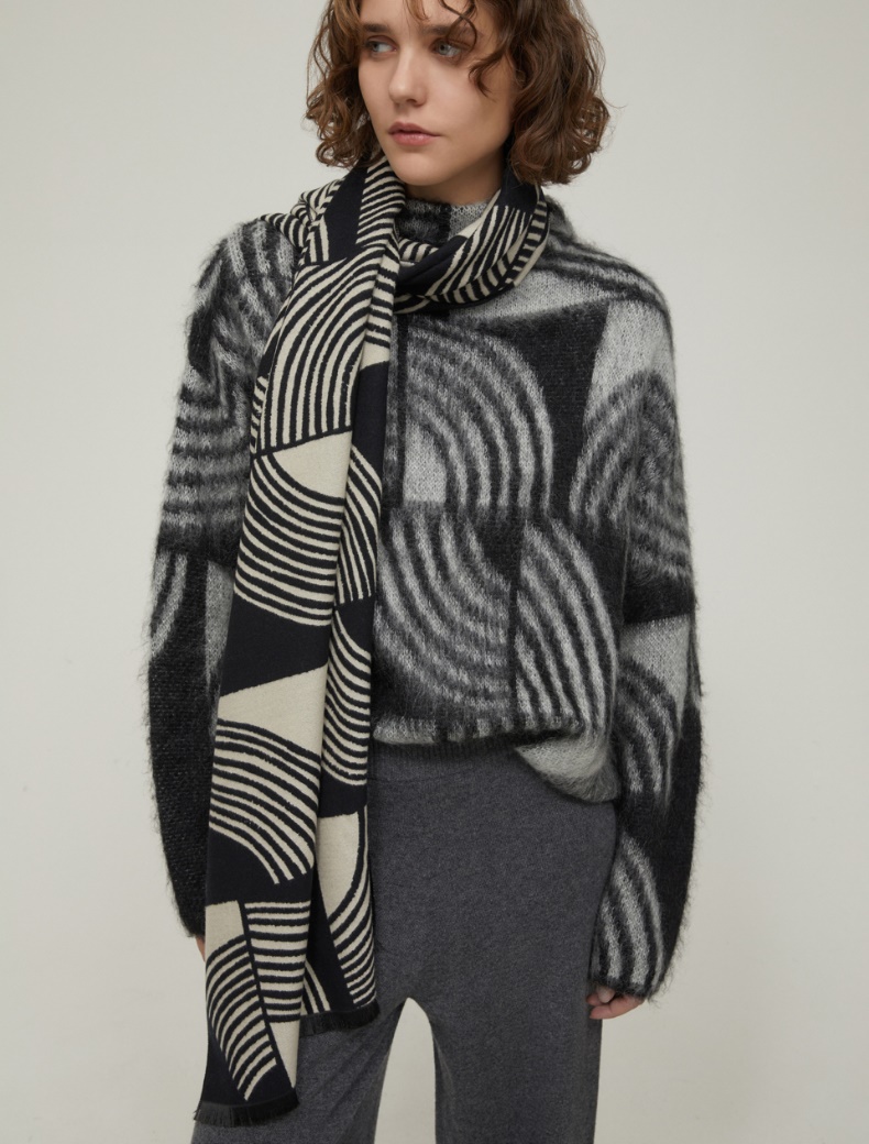 Jacquard-patterned stole - BLACK - pennyblack