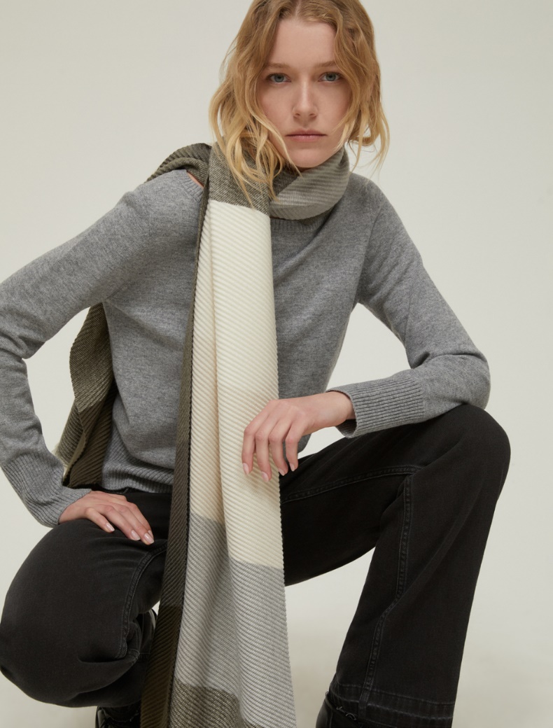 Micro plissé-pleated stole - GREEN - pennyblack