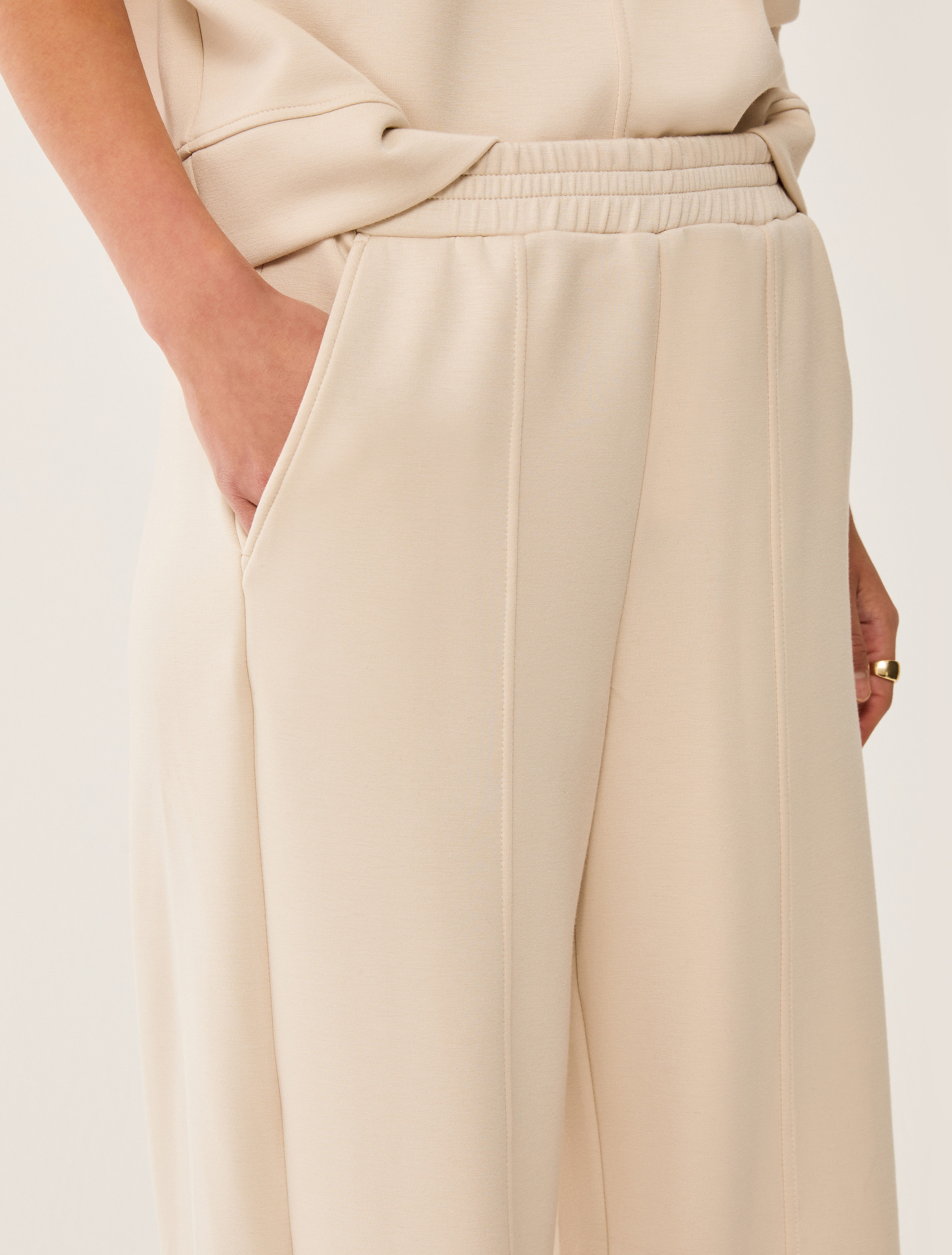 Wide-fit fleece joggers - VANILLA - pennyblack