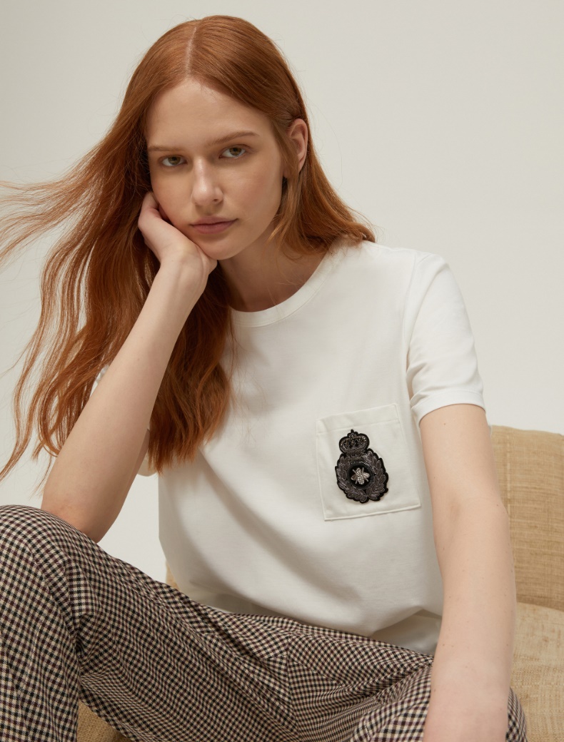Embroidered emblem T-shirt - WHITE - pennyblack