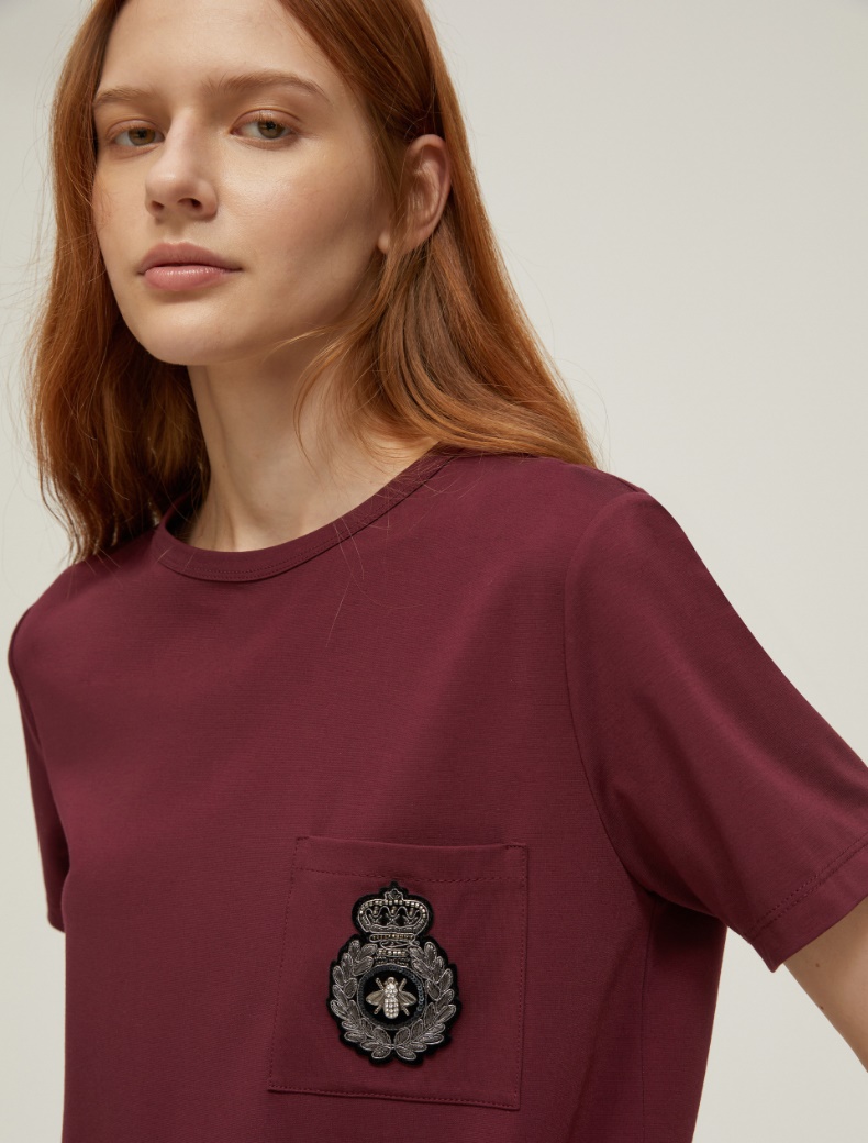 Embroidered emblem T-shirt - BORDEAUX - pennyblack