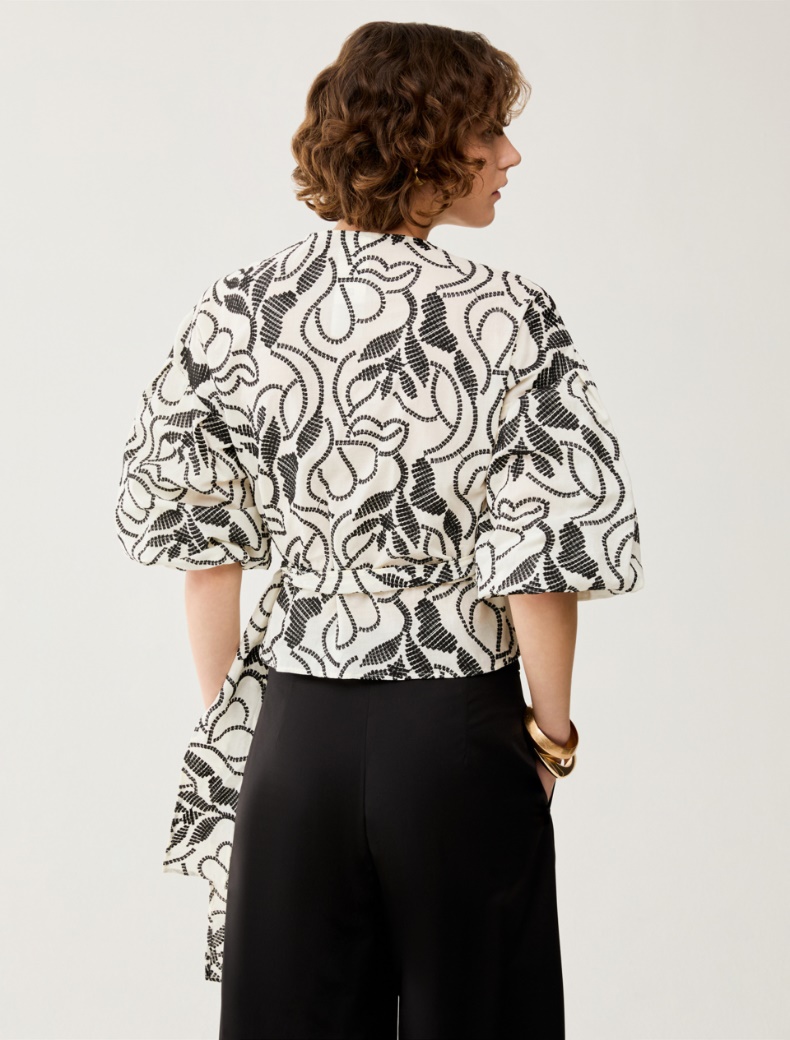 Blusa in mussola ricamata - AVORIO - pennyblack