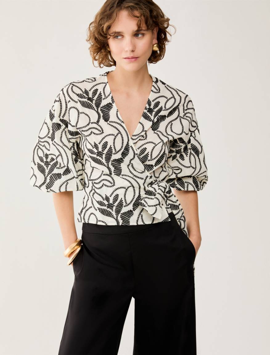 Blouse in embroidered muslin - IVORY - Pennyblack
