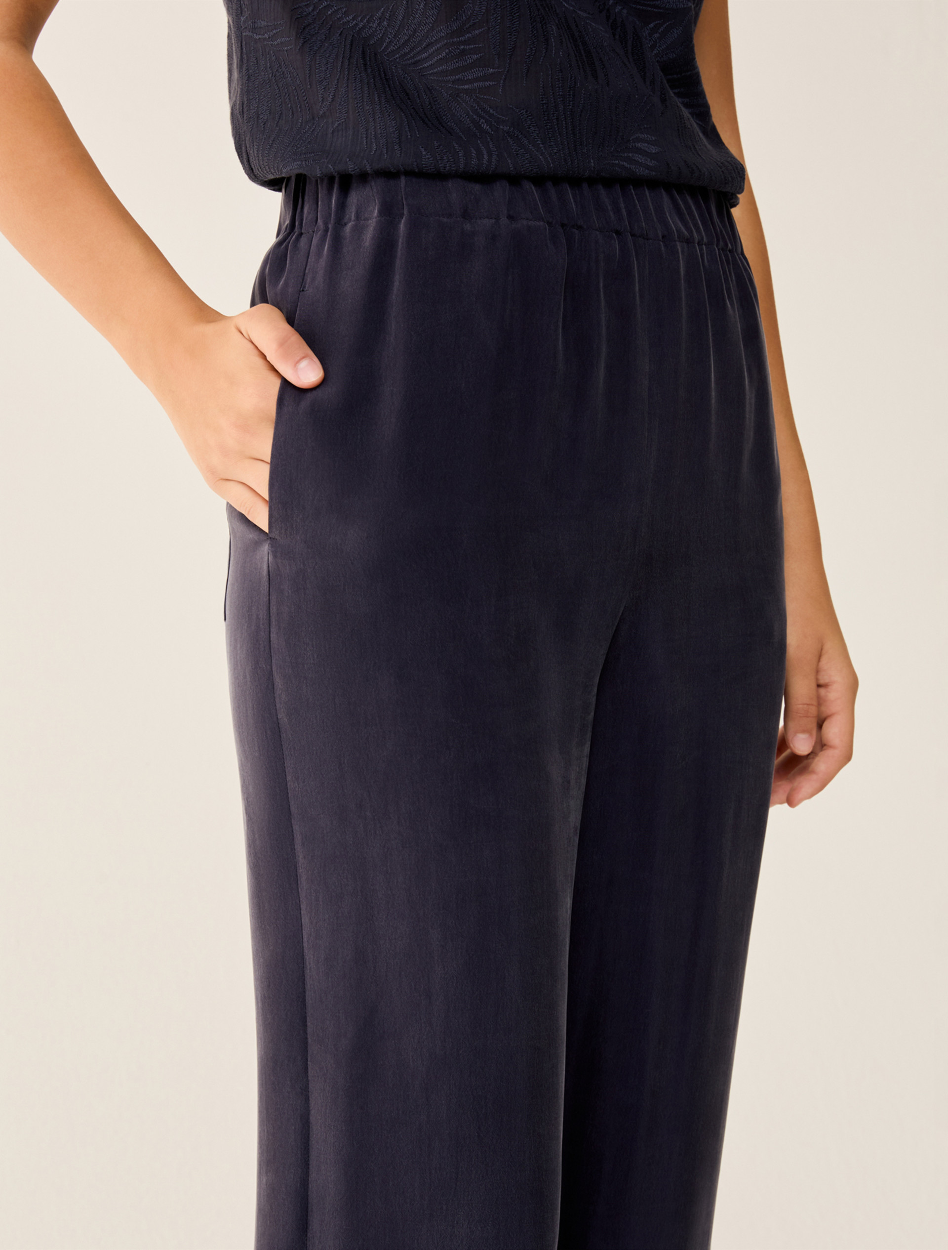 Flowing fabric wide-leg trousers - NAVY - pennyblack