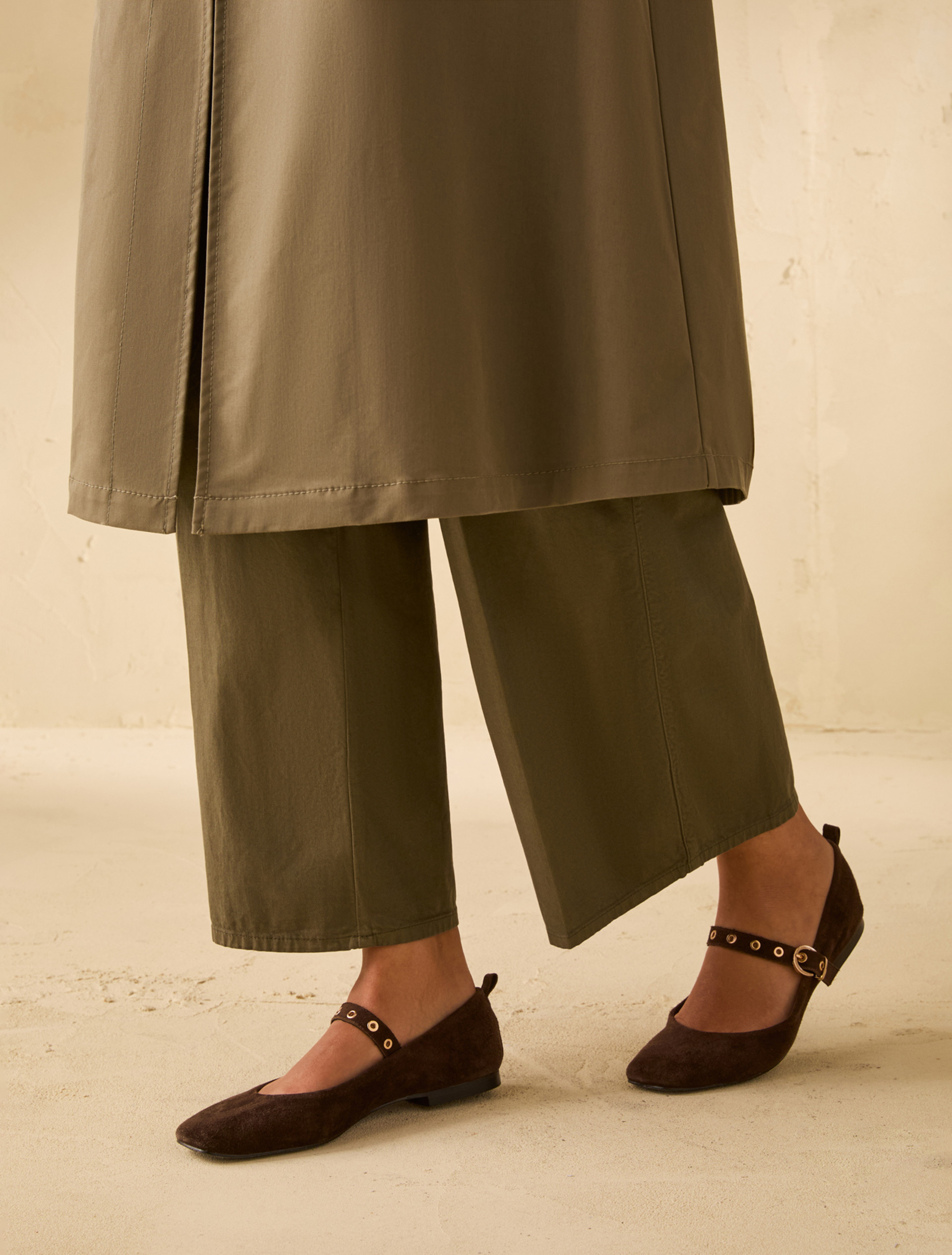 Suede ballet flats with eyelet detail - DARK BROWN - pennyblack