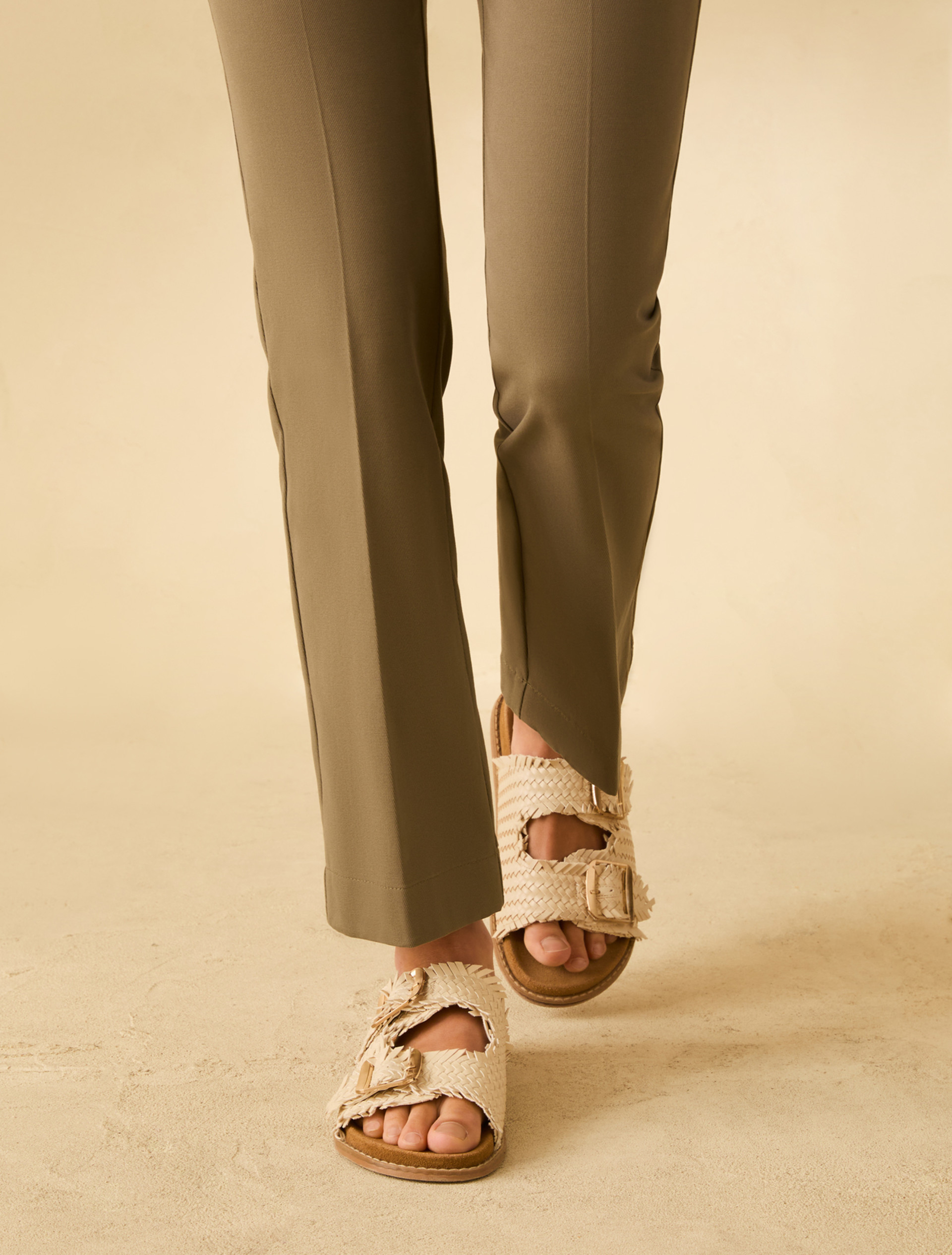 Buckle-detail woven sandals - IVORY - pennyblack