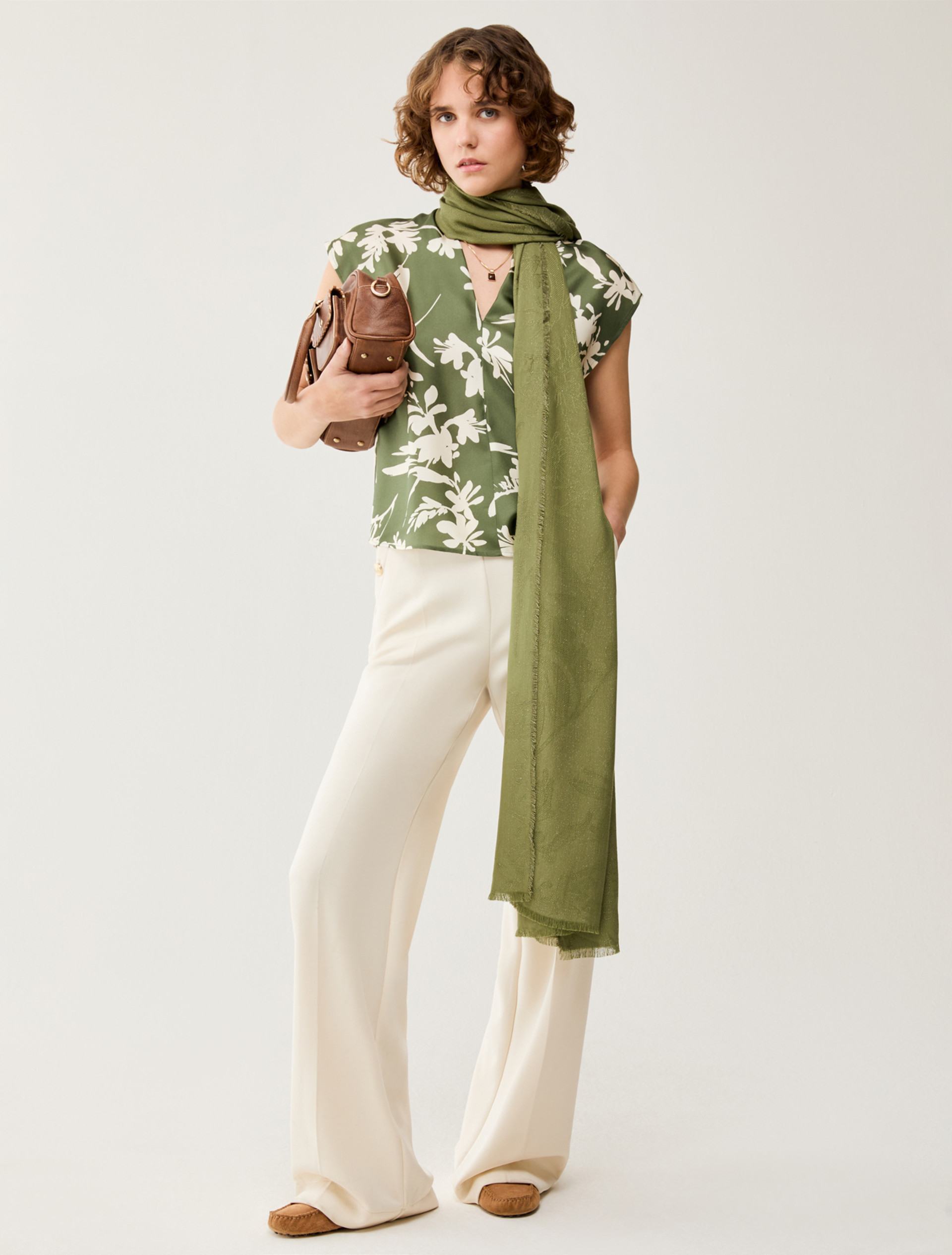 Lamé-adorned jacquard stole - KAKI - pennyblack