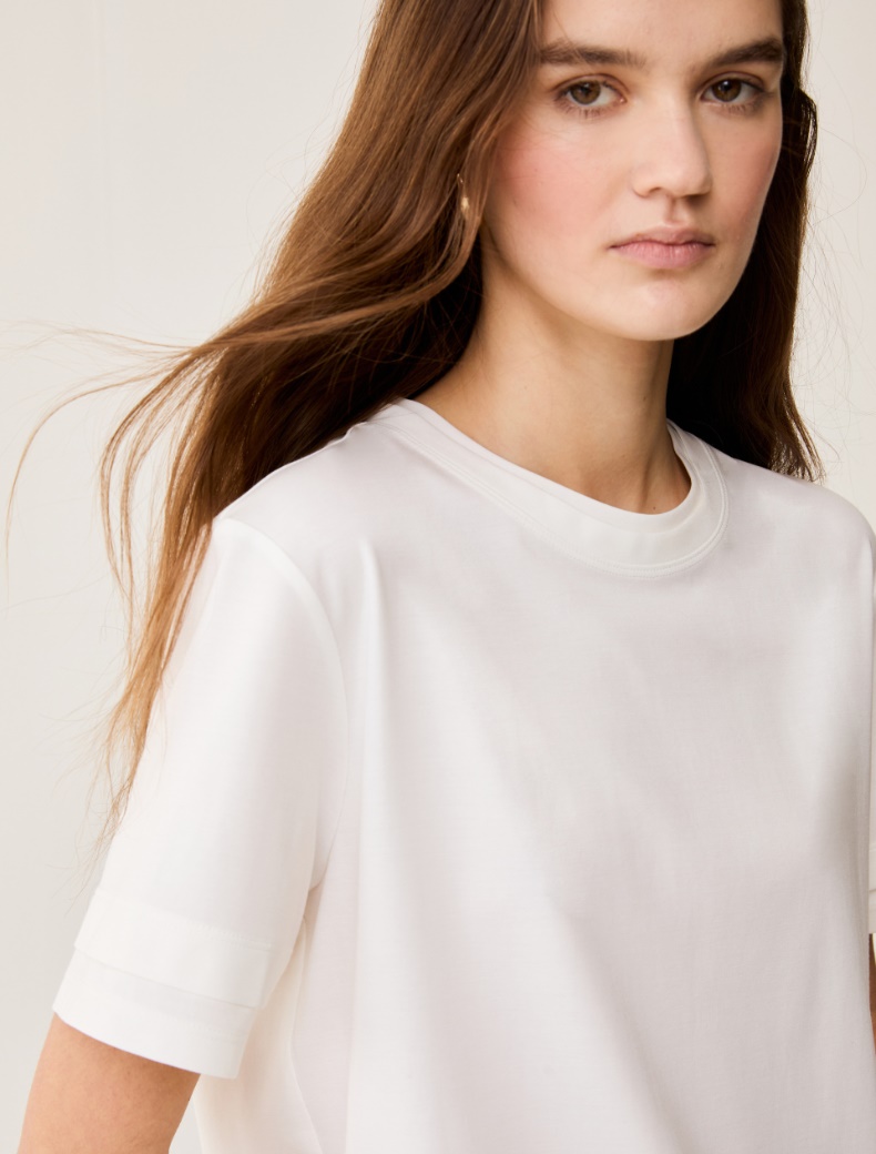 Boxy-fit T-shirt - WHITE - pennyblack