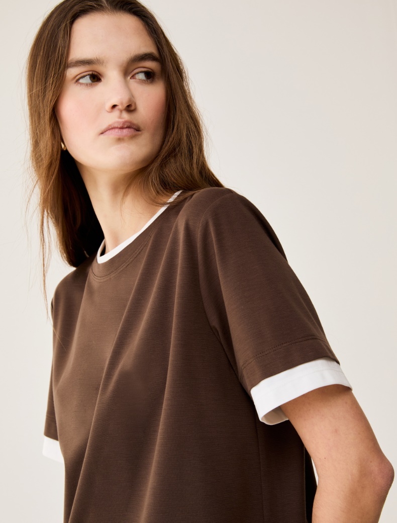Boxy-fit T-shirt - CHOCOLATE - pennyblack