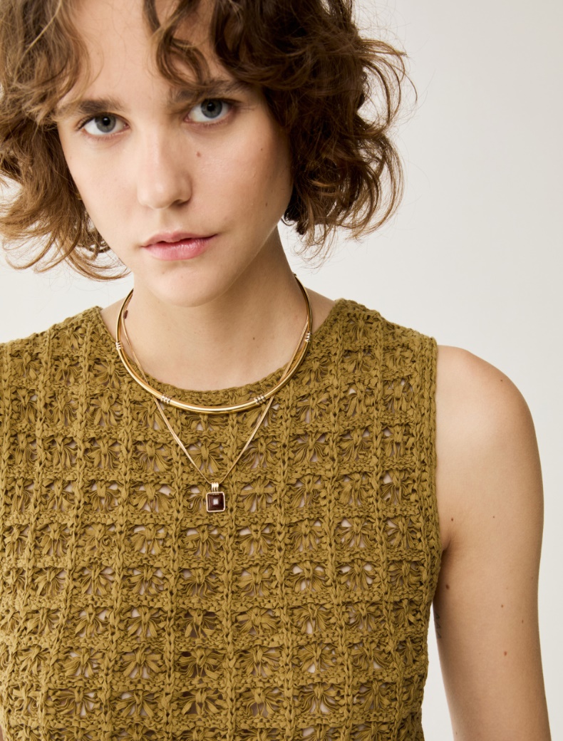 3D-knit top - OLIVE - pennyblack