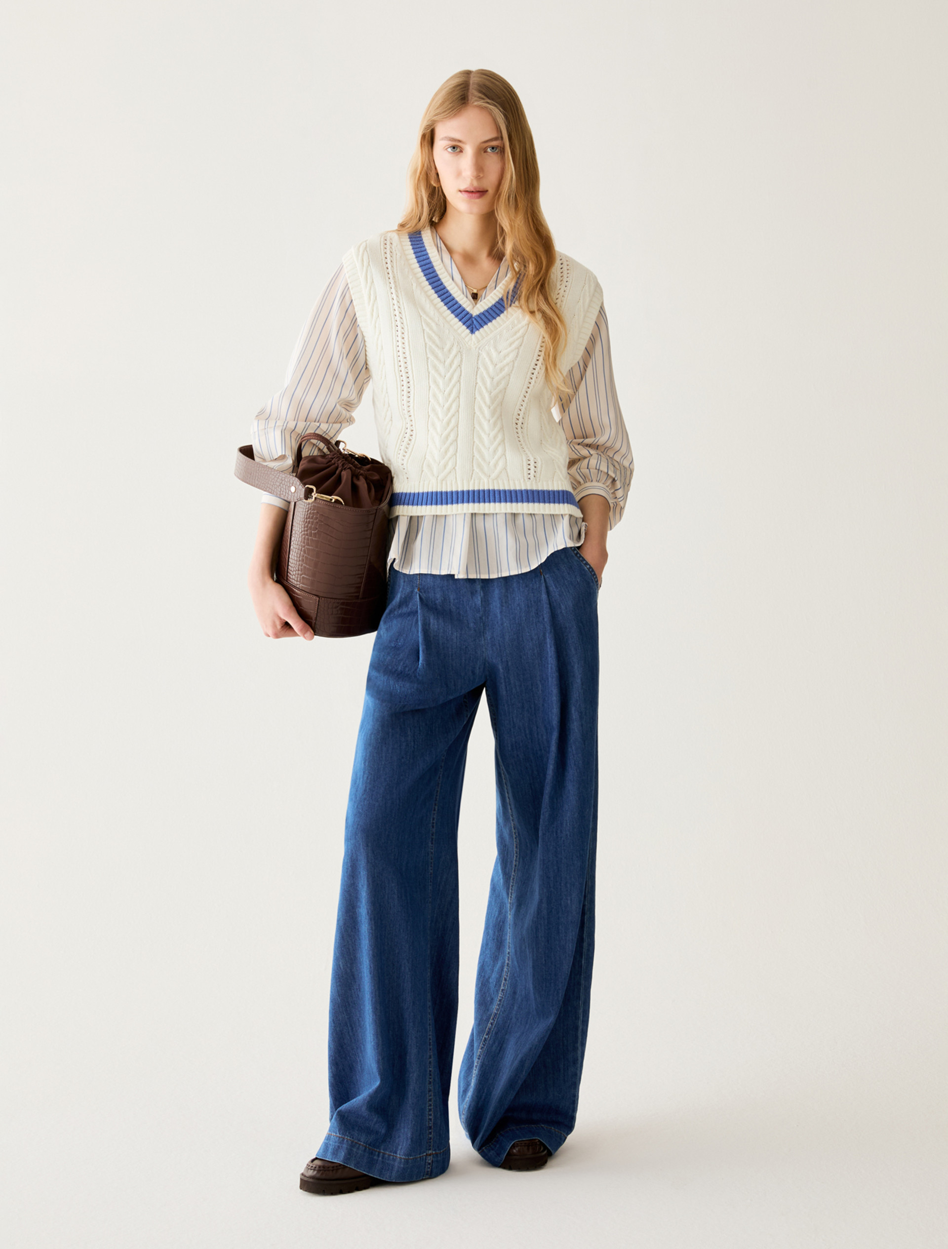 Pleated-pattern blouse - CREAM - pennyblack